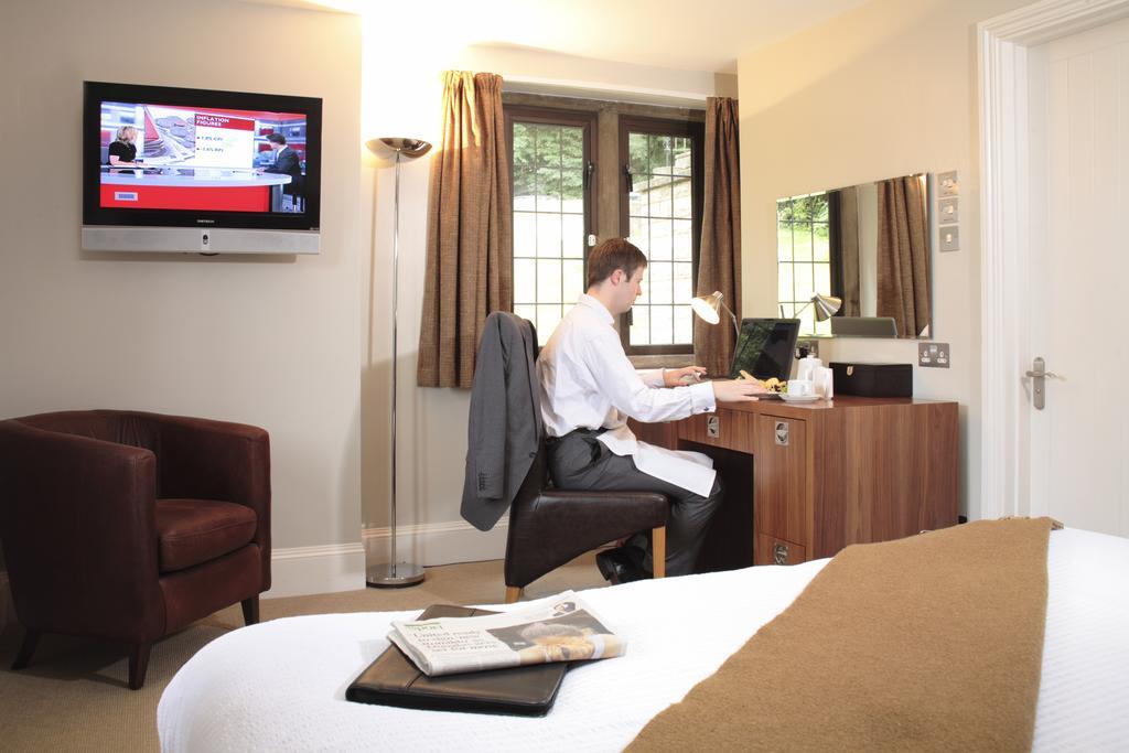 Hatton Court Hotel Глостер Номер фото